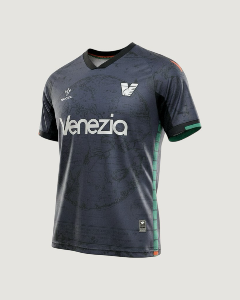 Venezia – Maillot Concept 2025-26 – gris foncé, rouge, vert