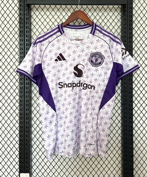 MANCHESTER UNITED MAILLOT CONCEPT 2025/2026