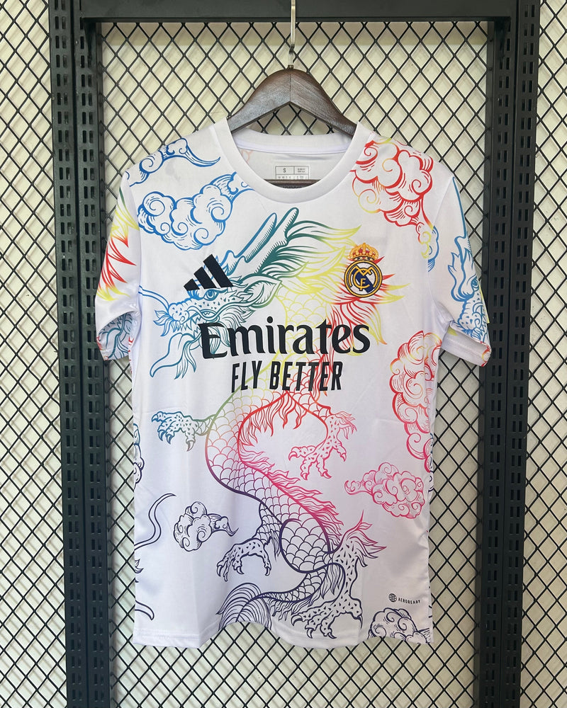REAL MADRID MAILLOT CONCEPT 2024/2025