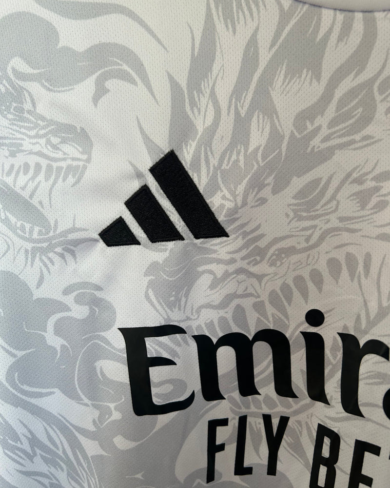 REAL MADRID MAILLOT CONCEPT 2025/2026