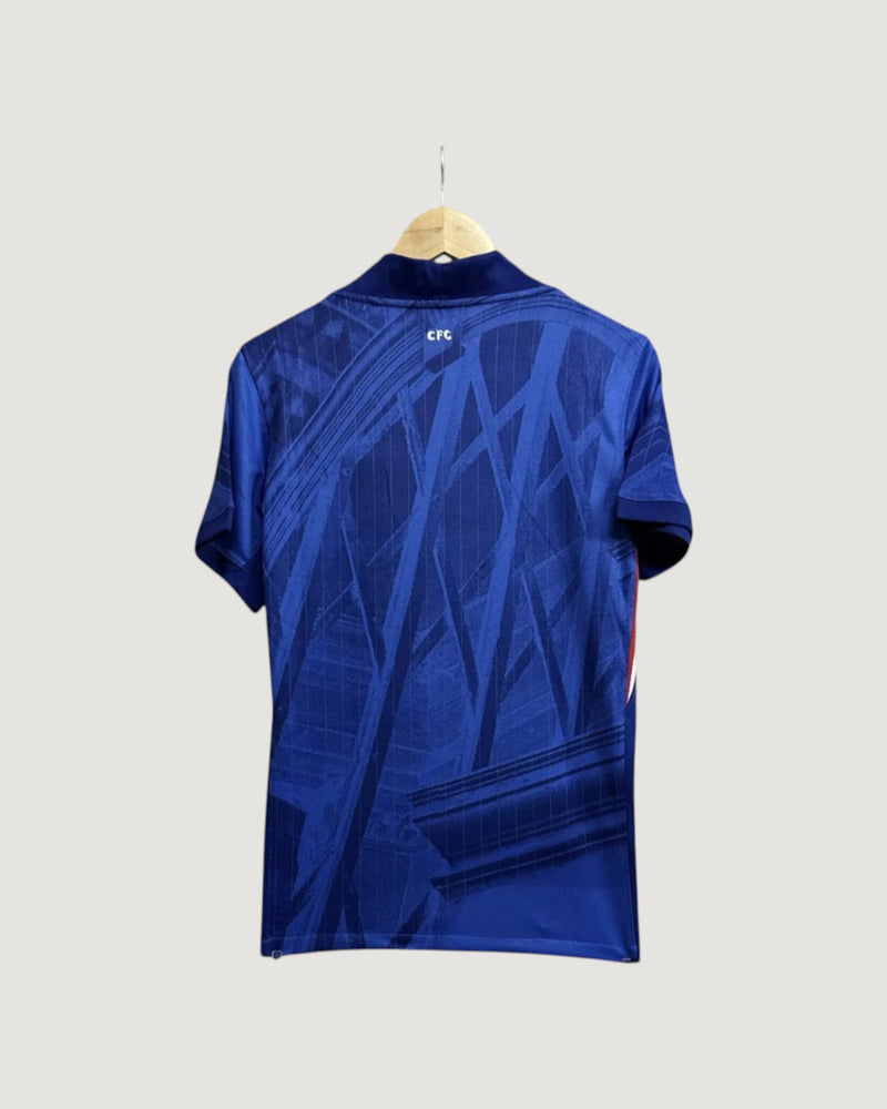 CHELSEA – Maillot Domicile 25/26 – Bleu & Blanc