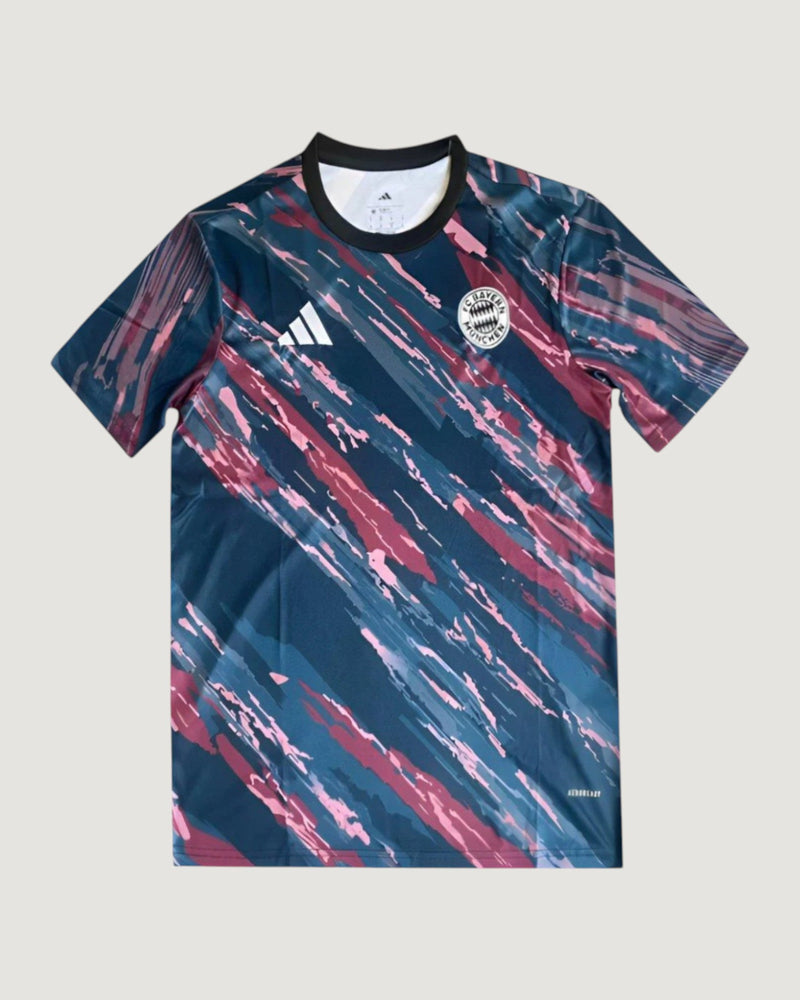 Bayern Munich – Maillot Pré-Match 25/26 Bleu, Rose & Violet