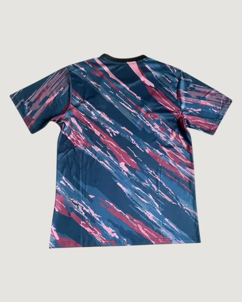Bayern Munich – Maillot Pré-Match 25/26 Bleu, Rose & Violet