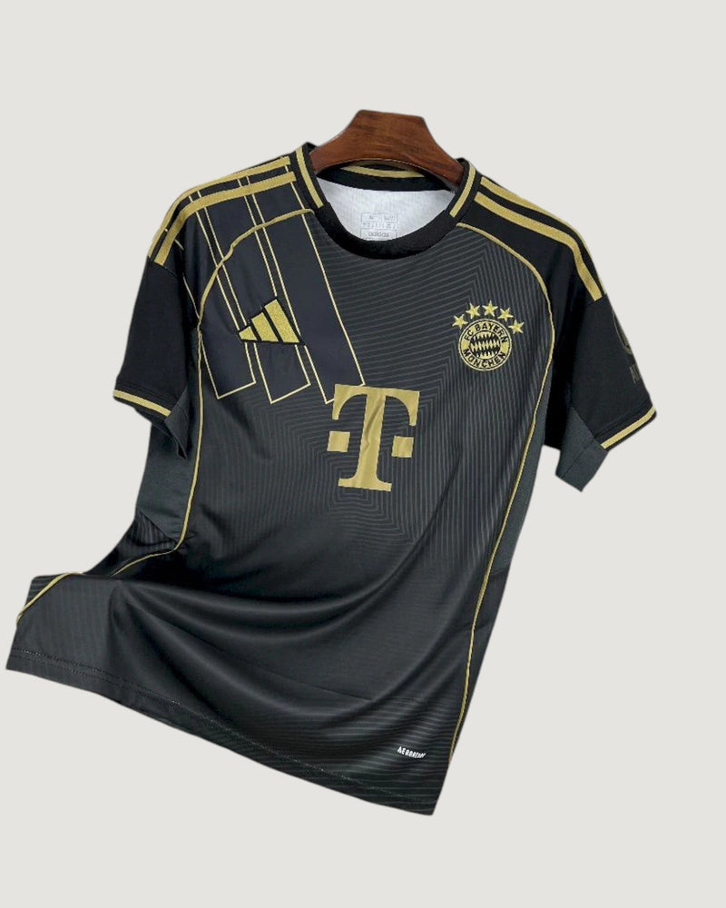 Bayern Munich – Maillot Concept 25/26 – Noir & Or
