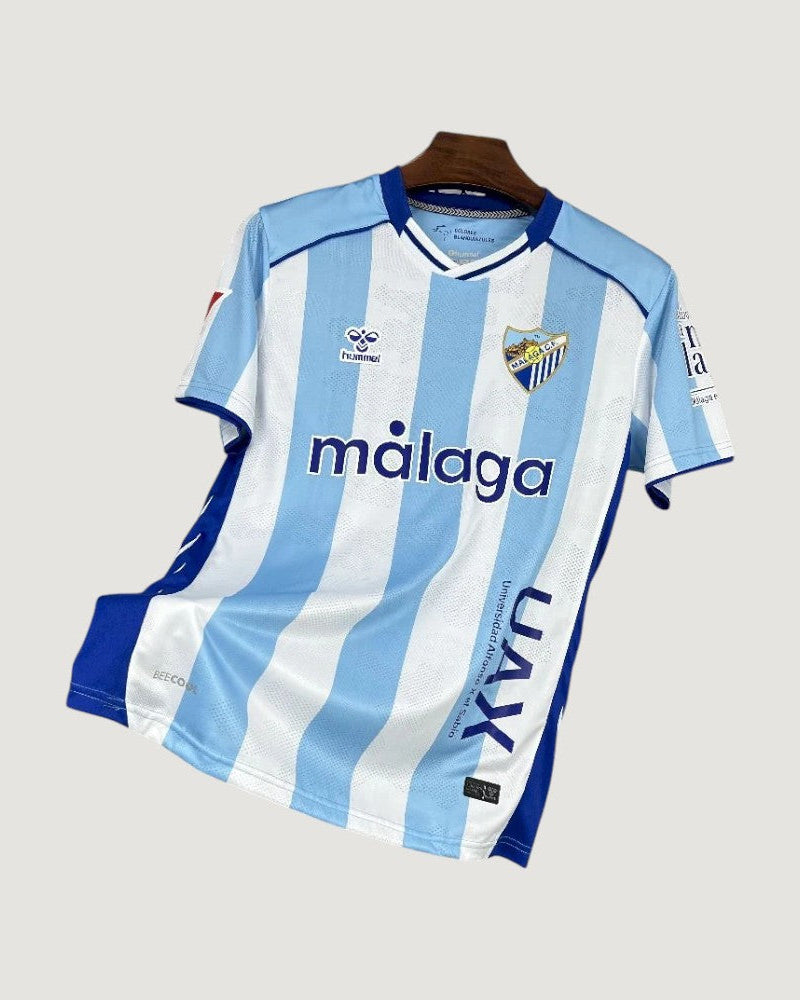 Málaga CF – Maillot Domicile 25/26 – Bleu Clair & Blanc